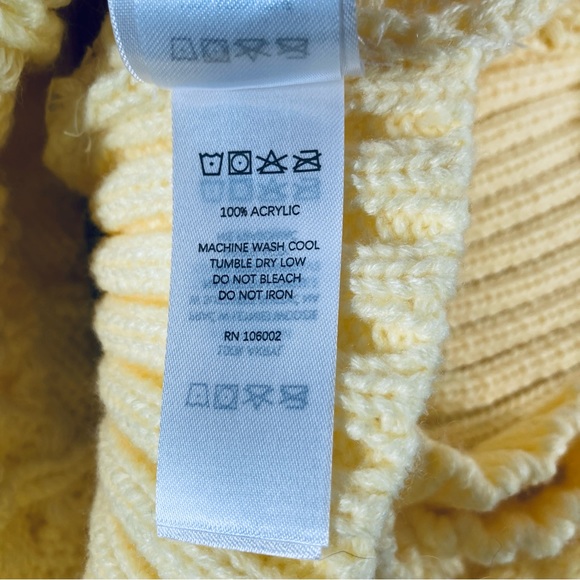 Sydney & Co. London Yellow Knit Dog Sweater Size Medium Cosy Warm Stylish - Picture 6 of 6